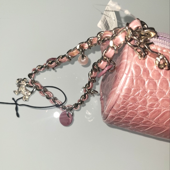 Liz Claiborne Croc-Embossed Pink Wristlet - Picture 2 of 7